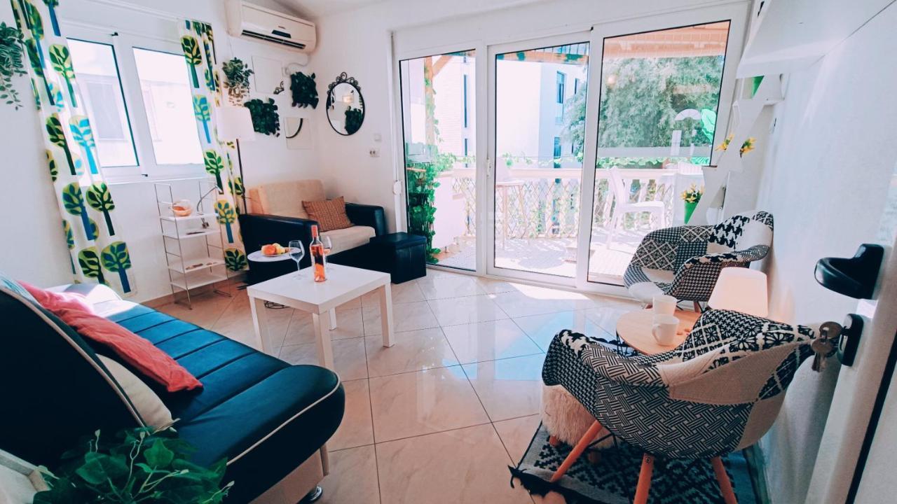 Beach Apartment With Beach Chairs N.1 Utjeha Kültér fotó