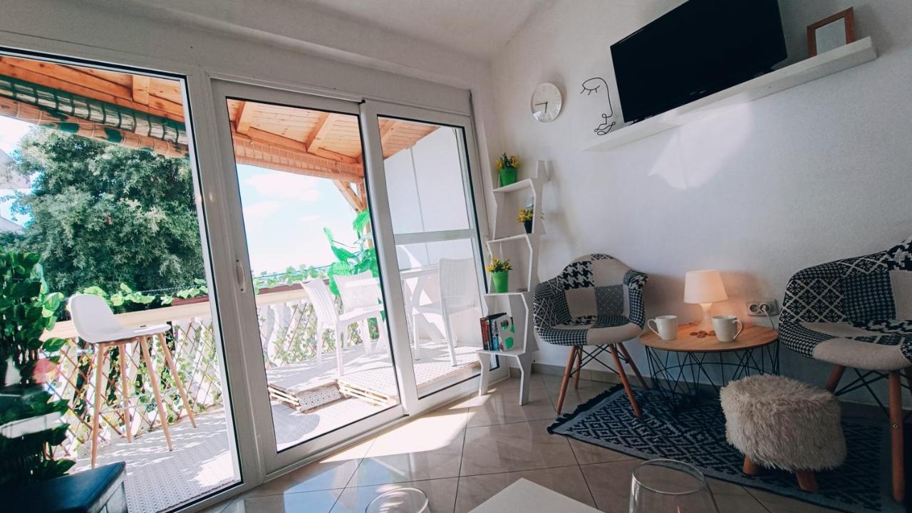 Beach Apartment With Beach Chairs N.1 Utjeha Kültér fotó