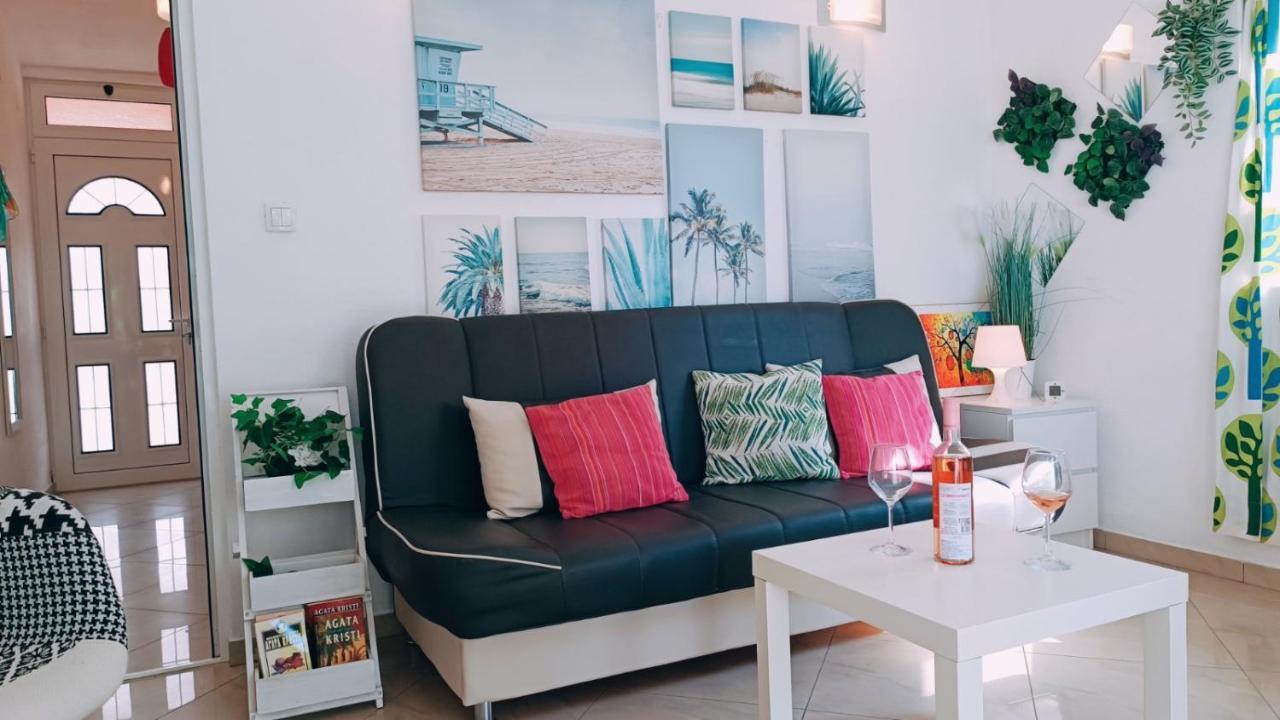 Beach Apartment With Beach Chairs N.1 Utjeha Kültér fotó