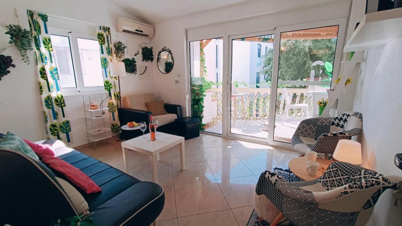 Beach Apartment With Beach Chairs N.1 Utjeha Kültér fotó