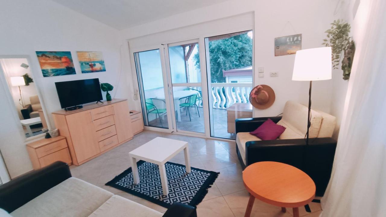 Beach Apartment With Beach Chairs N.1 Utjeha Szoba fotó